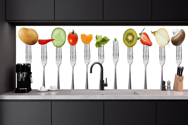Küchenrückwand - Obst & Gemüse auf Gabeln