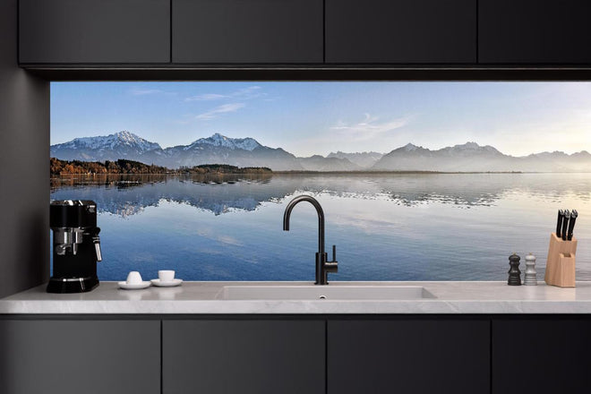 Küchenrückwand - Panorama Bergsee bei Morgendämmerung Bild