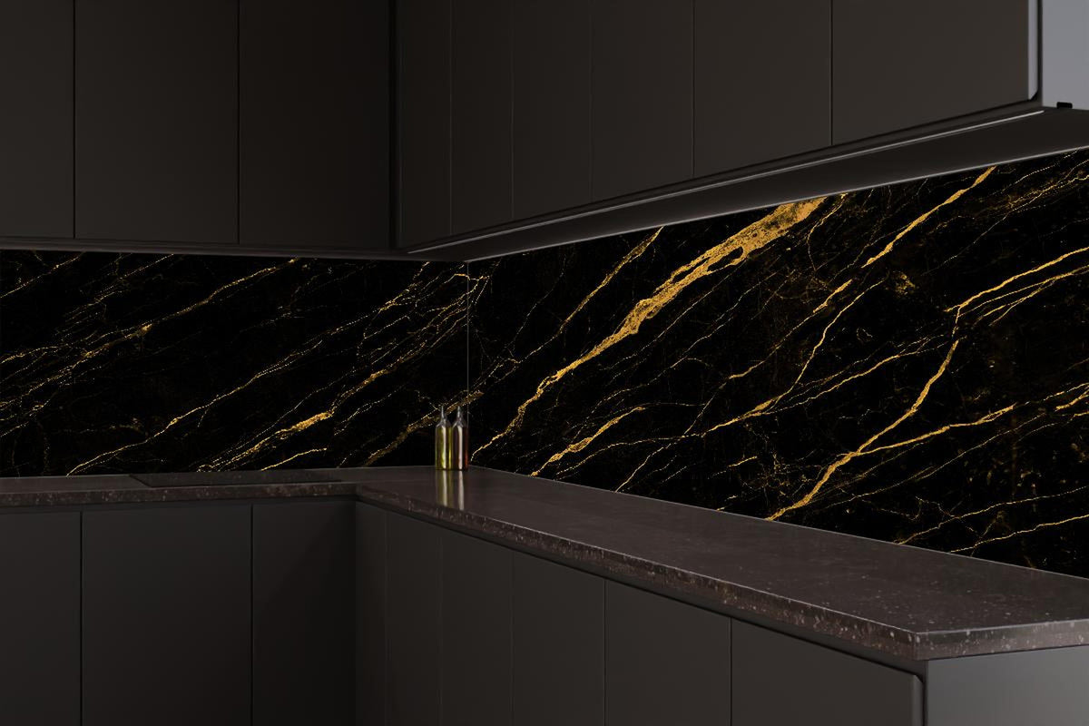 Küchenrückwand - Schwarz goldener Marmor
