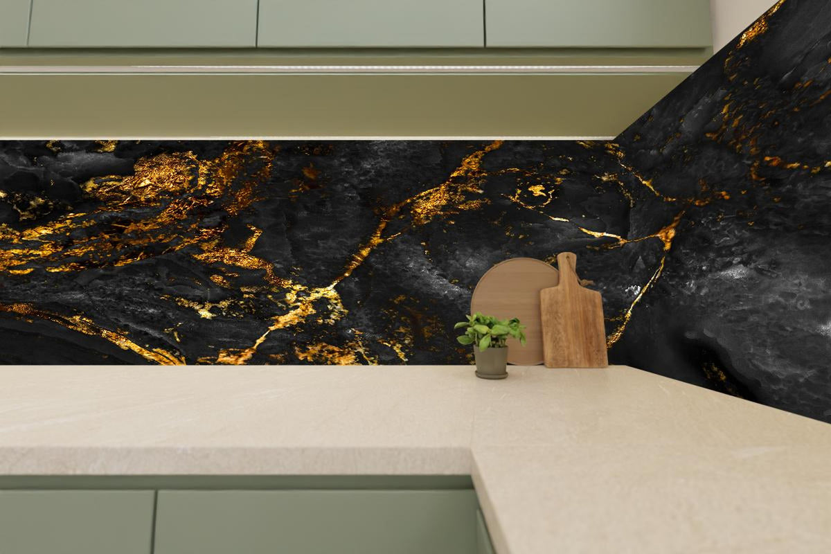 Küchenrückwand - Schwarzer Marmor mit goldenen Adern