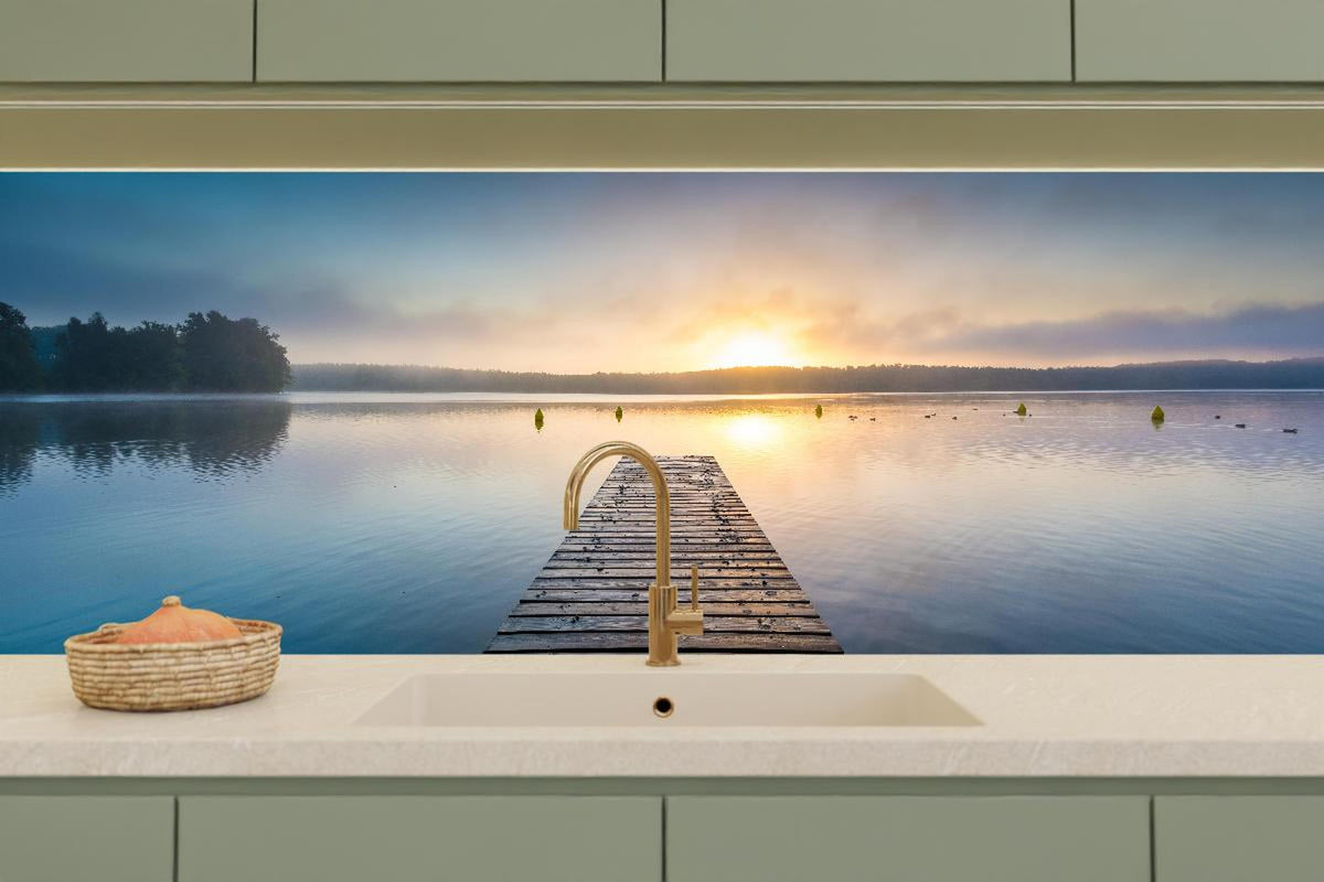Küchenrückwand - Sonnenaufgang am See mit Nebel