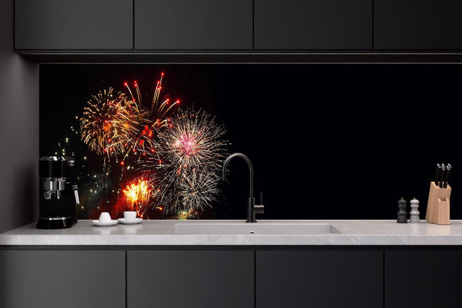 Küchenrückwand - Spektakuläres Neujahrsfeuerwerk in Nacht