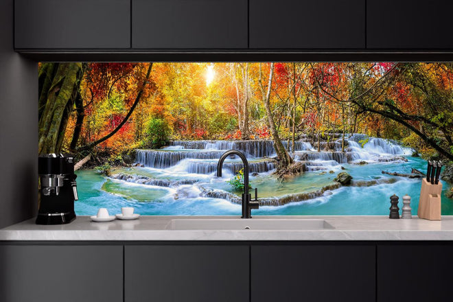 Küchenrückwand - Wasserfall im Wald Thailand Nationalparks