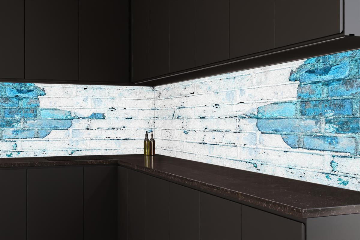 Küchenrückwand - Weiß blau beschädigte Backsteinmauer