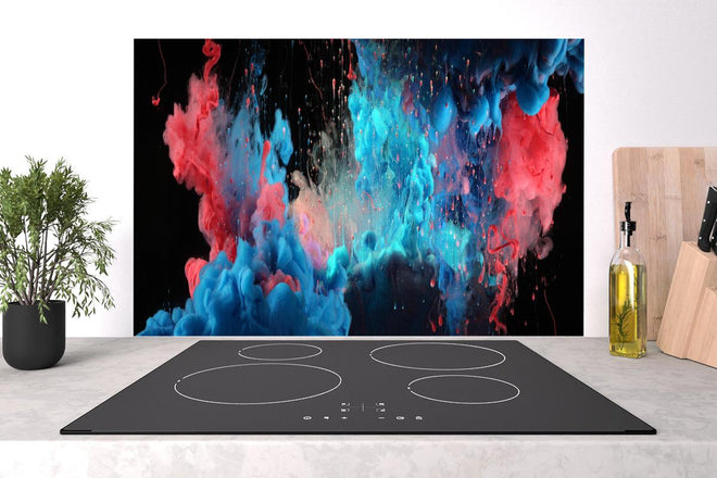 Spritzschutz - Blaue und rote Acryl-Farben auf Schwarz