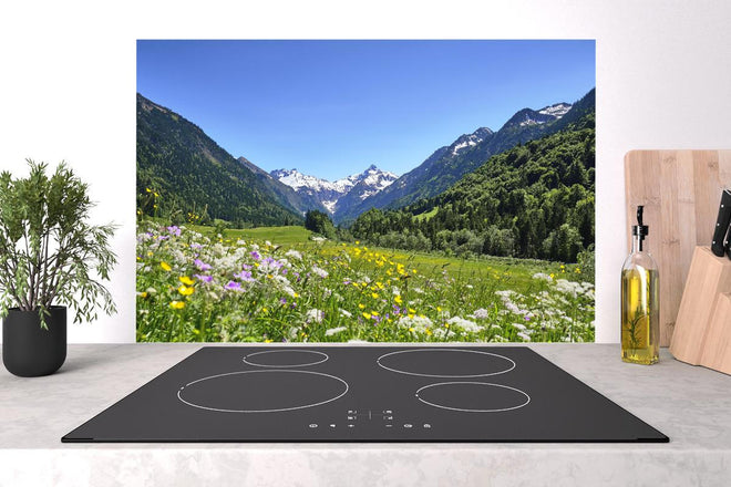 Spritzschutz - Bunte Wiese in den Alpen