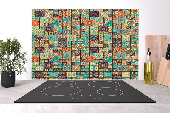 Spritzschutz - Dekoratives buntes Patchwork-Fliesen-Design