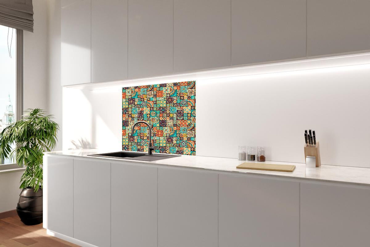 Spritzschutz - Dekoratives buntes Patchwork-Fliesen-Design