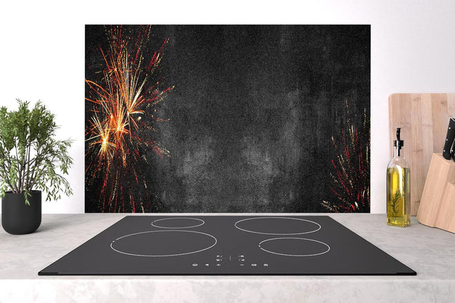 Spritzschutz - Dunkelgraue Beton Textur mit Feuerwerk