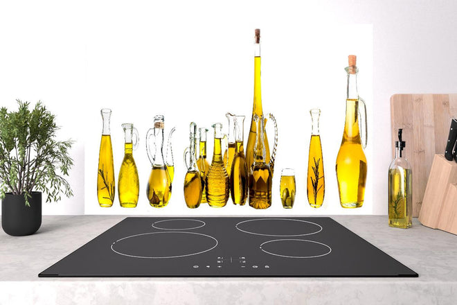 Spritzschutz - Elegante Auswahl Gelber Olivenölflaschen