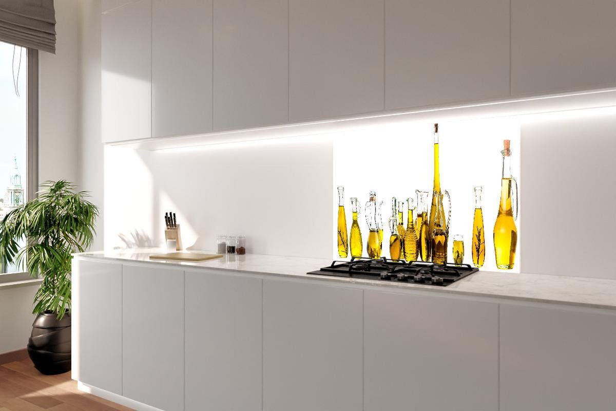 Spritzschutz - Elegante Auswahl Gelber Olivenölflaschen