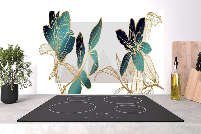 Spritzschutz - Elegante Blüten in Gold und Blautönen