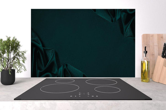 Spritzschutz - Eleganter dunkelblauer Seidensatin Hintergrund