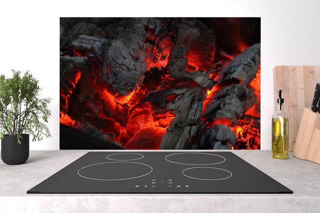 Spritzschutz - Glühendes Feuer - Nahaufnahme