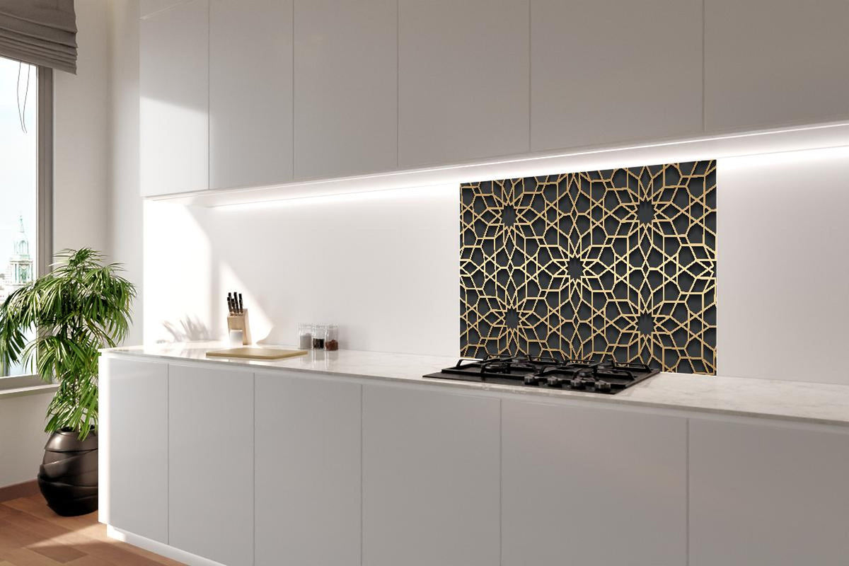 Spritzschutz - Goldenes Muster auf dunklem Hintergrund