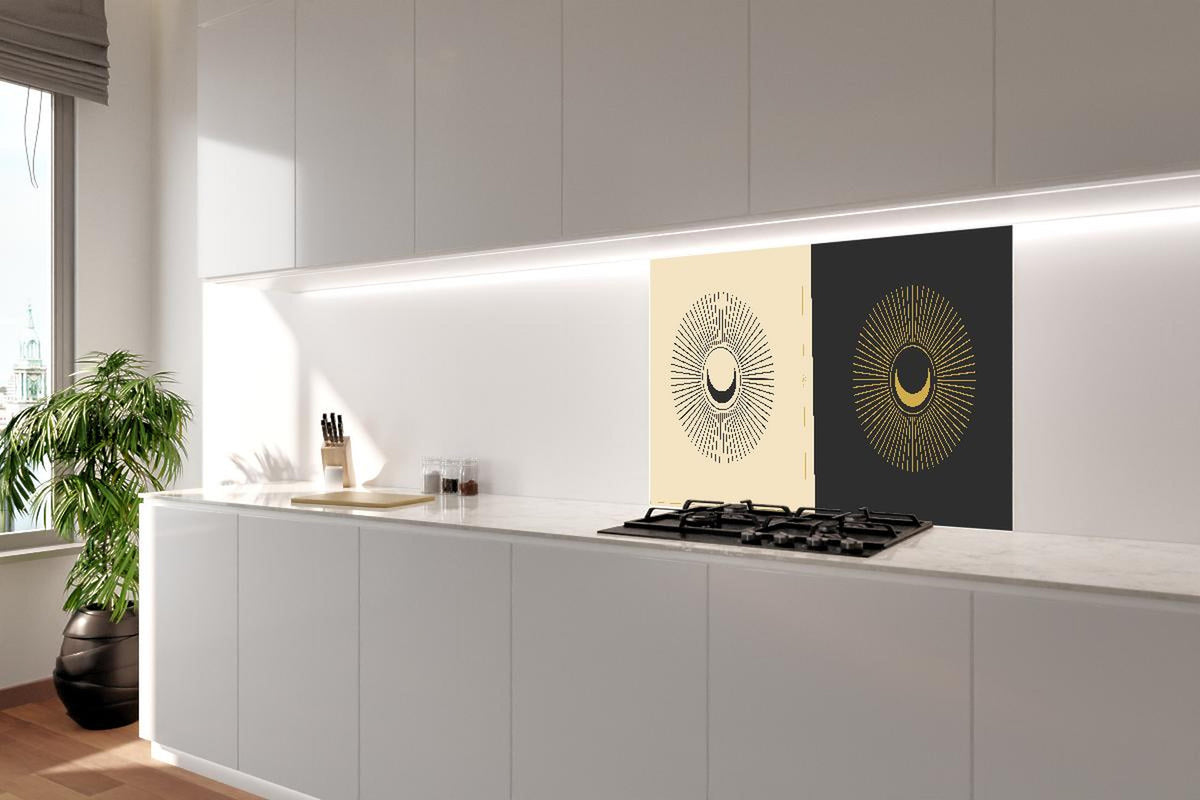 Spritzschutz - Goldenes Sonnenmotiv auf Schwarzem Hintergrund