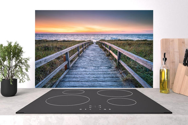 Spritzschutz - Holzsteg am Strand