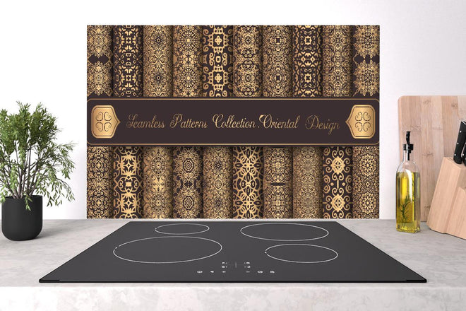 Spritzschutz - Nahtlose Muster mit goldenen Ornamenten