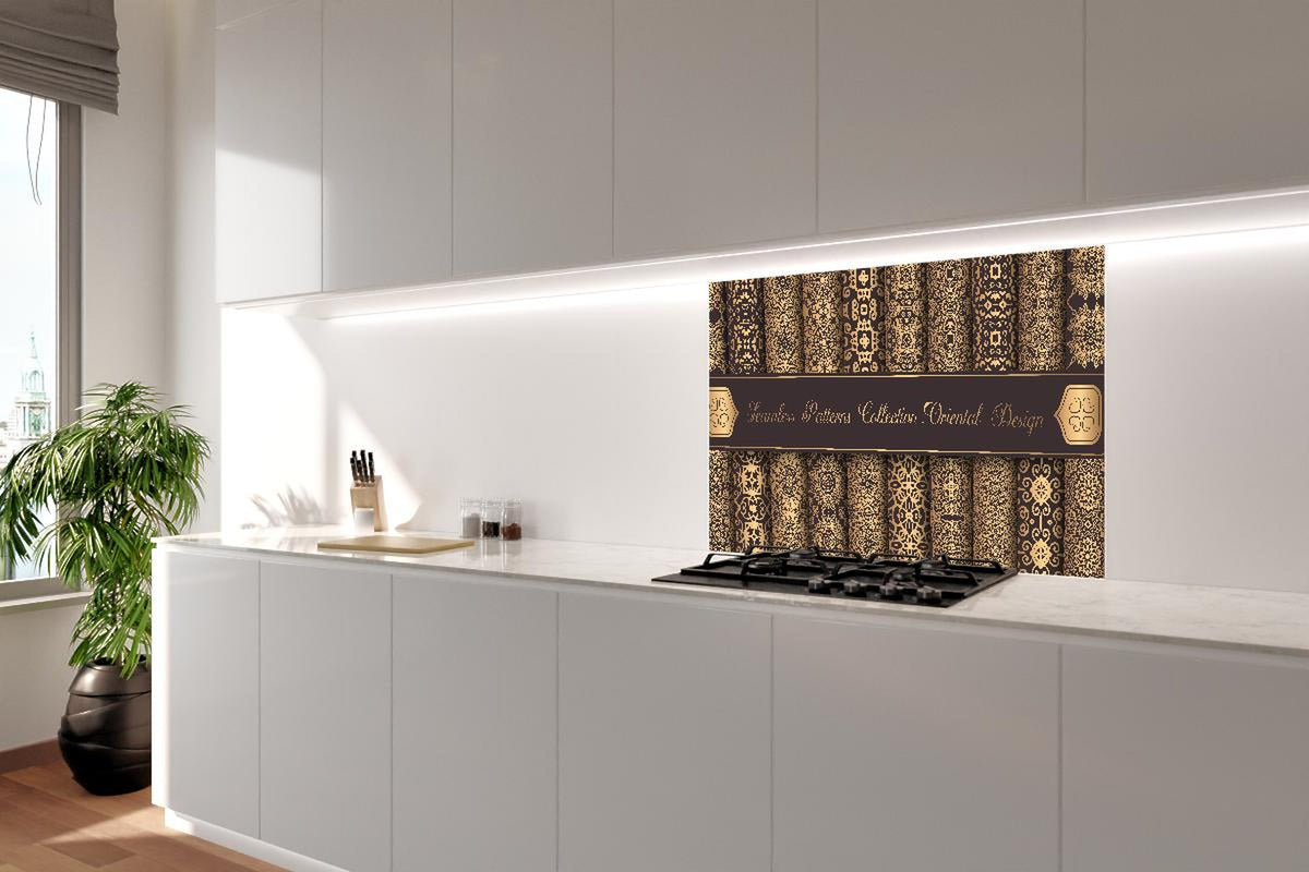 Spritzschutz - Nahtlose Muster mit goldenen Ornamenten
