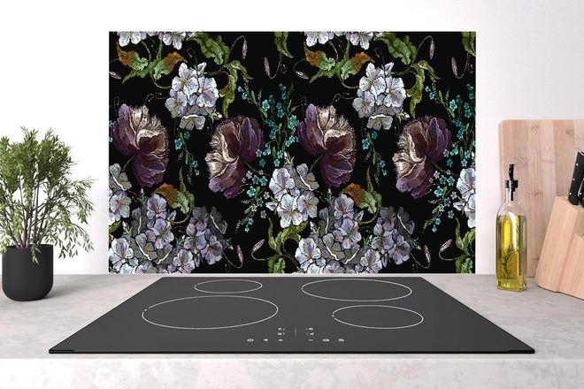 Spritzschutz - Nahtloses Blumenmuster in Violett und Weiß