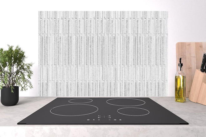 Spritzschutz - Panorama der weißen Steinwand mit Streifen Textur