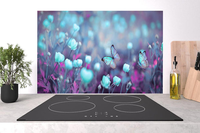 Spritzschutz - Schmetterlinge über wilden Blumen