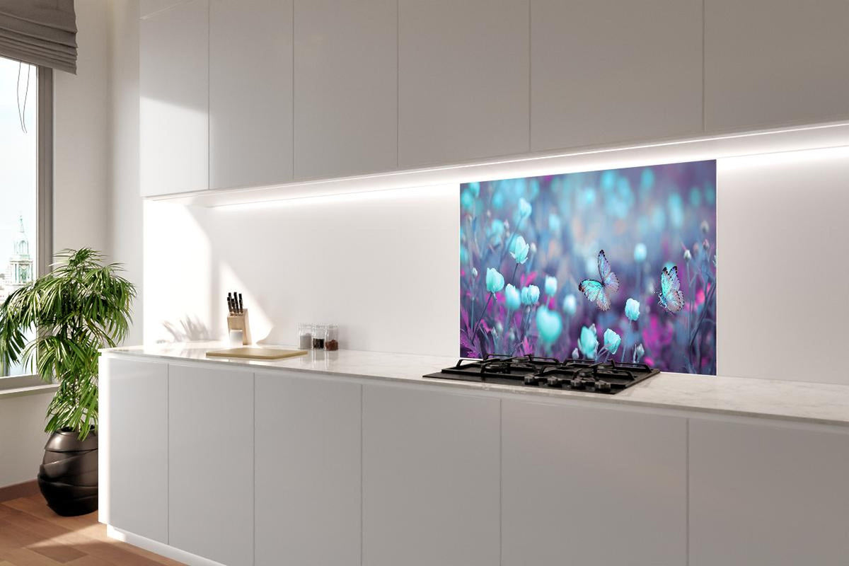 Spritzschutz - Schmetterlinge über wilden Blumen