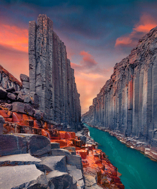 Spritzschutz - Sommerlicher Sonnenaufgang - Studlagil-Schlucht