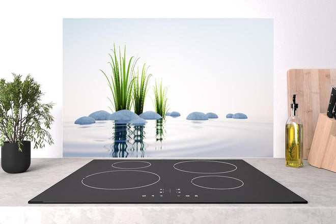 Spritzschutz - Steine und Gras im See Querformat