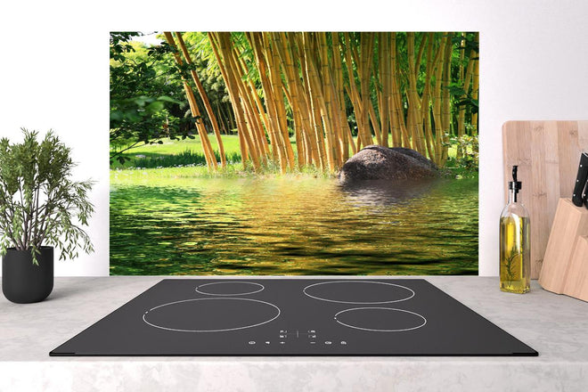 Spritzschutz - Tropischer Bambuswald mit See in Zentralasien