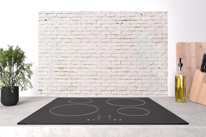 Spritzschutz - Weiß gestrichene Ziegelwand