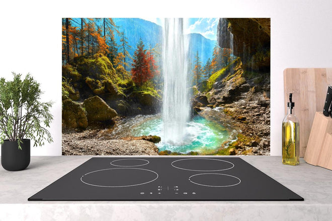 Spritzschutz - türkiser Wasserfall in Slowenien